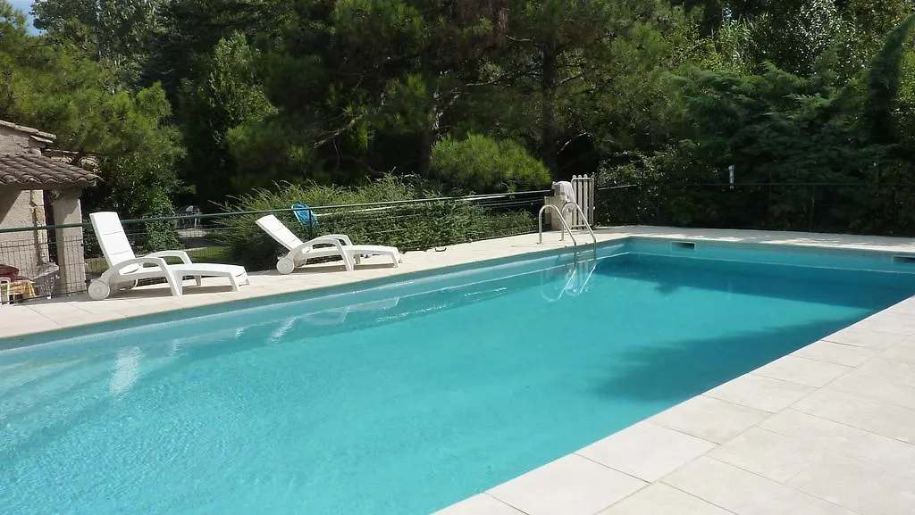 Bed & Breakfast Mas Grimaud - Gite- Studio Et Chambres D'Hotes Familiales Eygalières