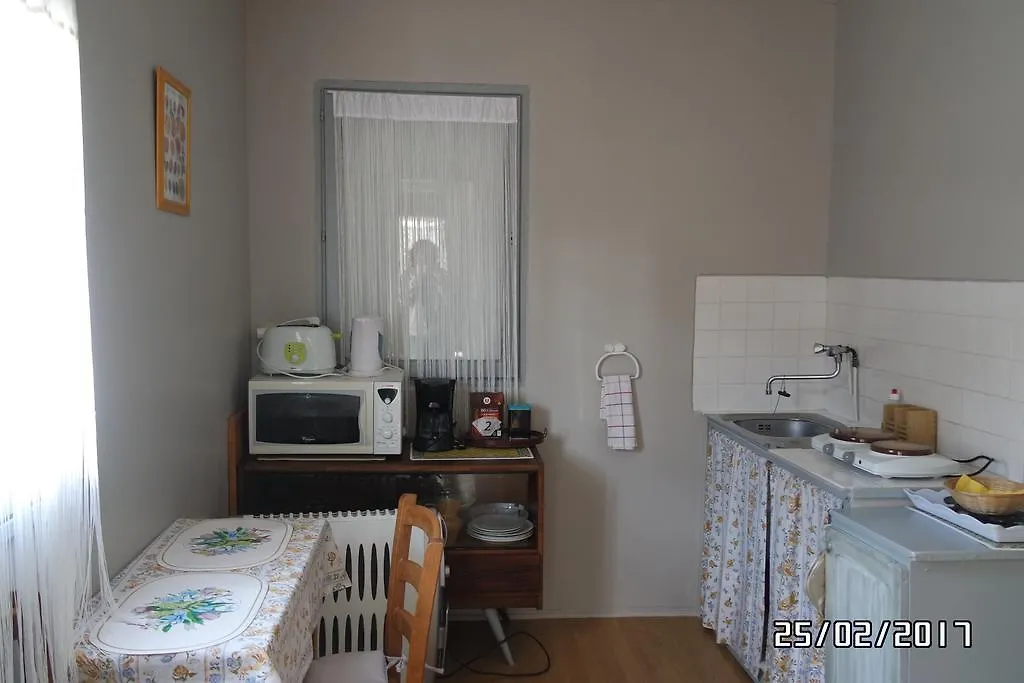 Mas Grimaud - Gite- Studio Et Chambres D'Hotes Familiales Eygalières Francia