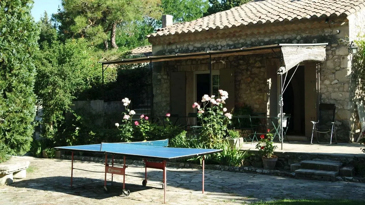Bed & Breakfast Mas Grimaud - Gite- Studio Et Chambres D'Hotes Familiales Eygalières Francia
