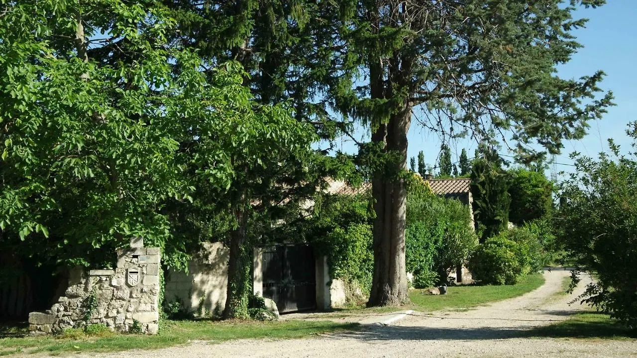 Bed & Breakfast Mas Grimaud - Gite- Studio Et Chambres D'Hotes Familiales Eygalières Francia