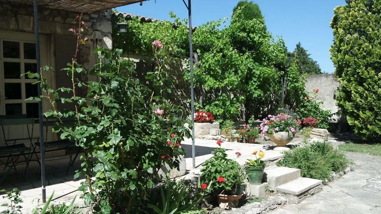 Mas Grimaud - Gite- Studio Et Chambres D'Hotes Familiales Eygalières Francia