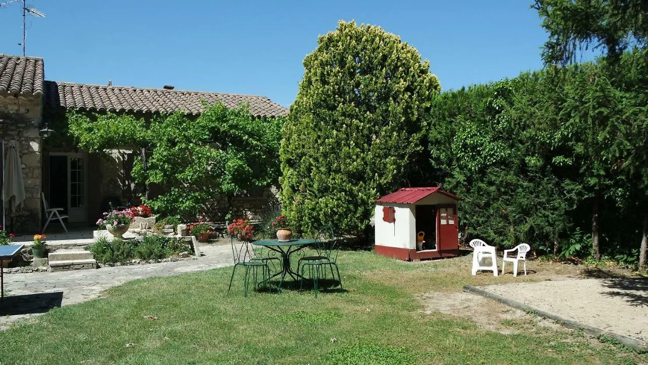 Bed & Breakfast Mas Grimaud - Gite- Studio Et Chambres D'Hotes Familiales Eygalières Francia