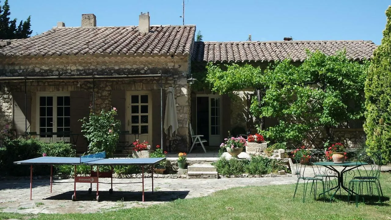 Mas Grimaud - Gite- Studio Et Chambres D'Hotes Familiales Eygalières Francia